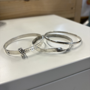 make a silver bangle jewellery workshop in leeds