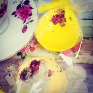 Cosmetics Making Experience with Afternoon Tea