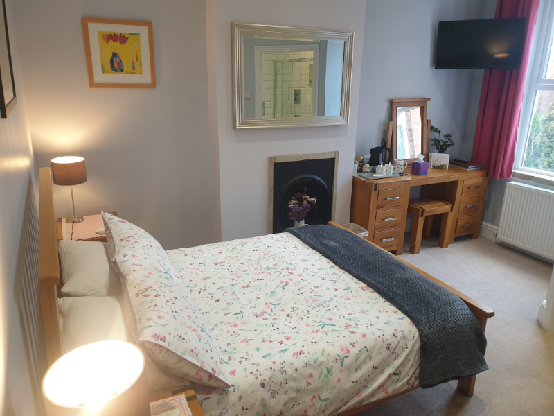 Art 'N' Stay - Full Day Art Experience and One Night Stay - Image 3