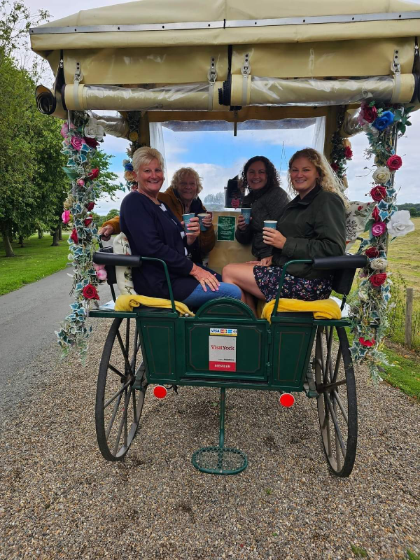 Little Skipwith Carriage Rides 4 Little Skipwith Horse and Carriage Rides - group enjoying a horse and carriage ride