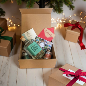 luxury gift experience hampers with york gin zero