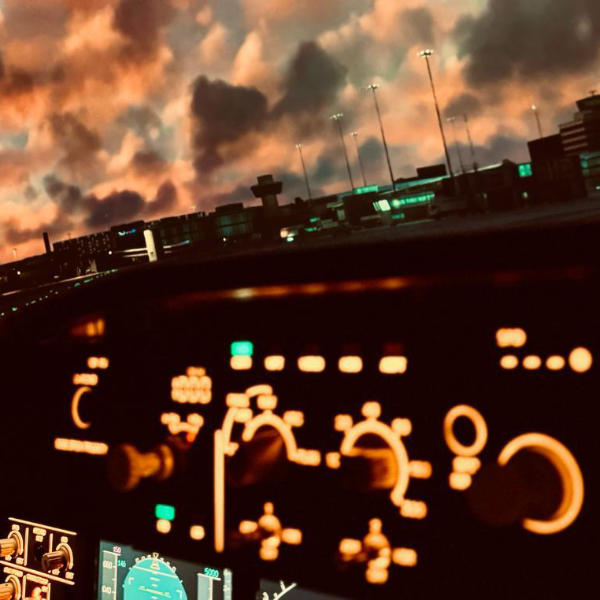 airbus a320 flight simulator experience near manchester