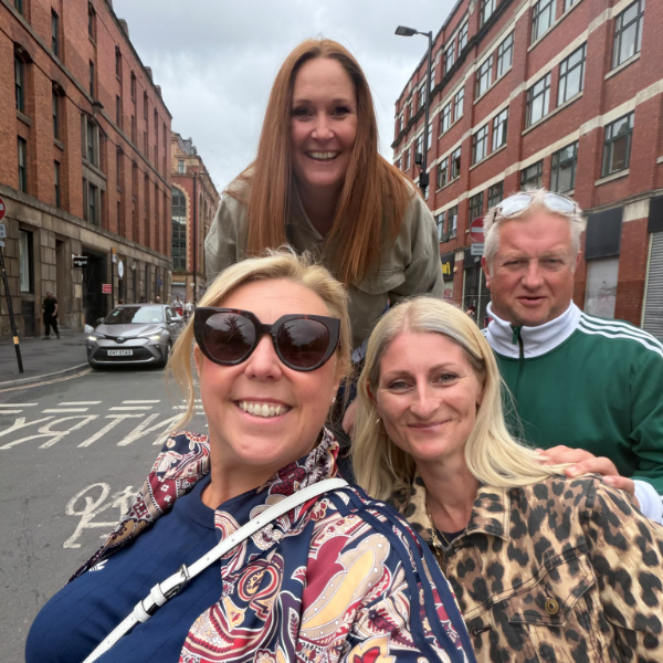 manchester comfort cravings tour & puzzle game experience for one or two people