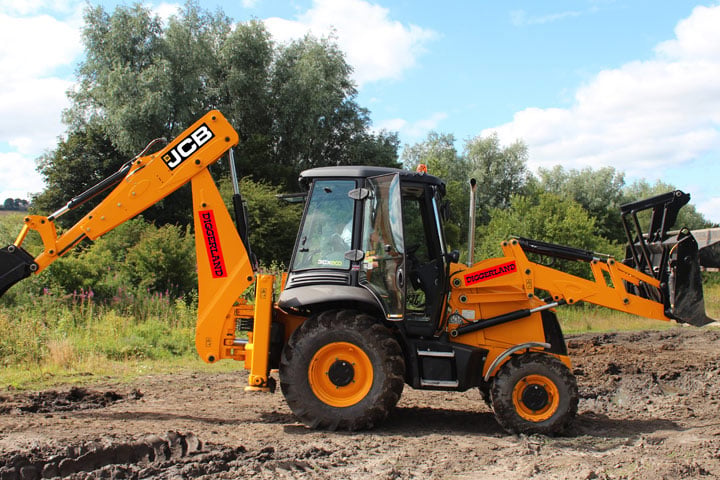 jcb digging experience at diggerland in west yorkshire