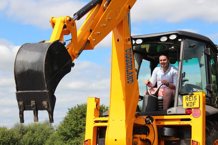 jcb digging experience at diggerland in west yorkshire