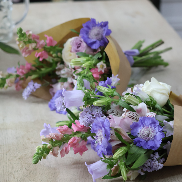 private seasonal bouquet arranging for two people in manchester