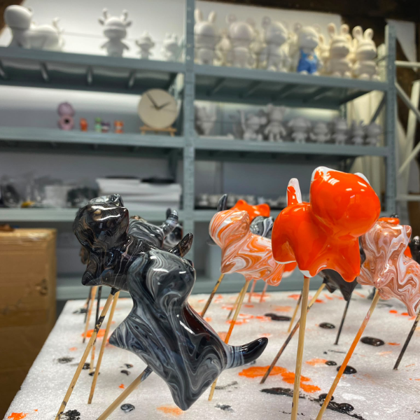 fluid art figure painting experience in york with meowcraft