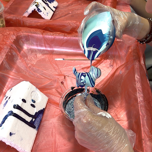 fluid art figure painting experience in york with meowcraft