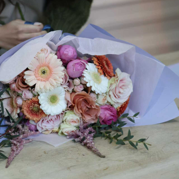 private seasonal bouquet arranging for two people in manchester